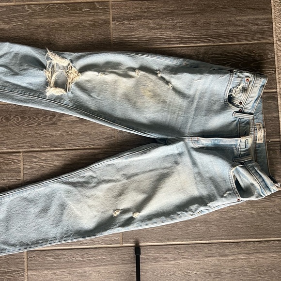 A&F Boyfriend mid rise jeans - Picture 8 of 12